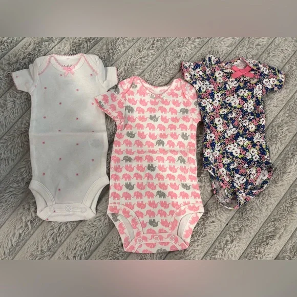 Newborn baby girl - Picture 4 of 6